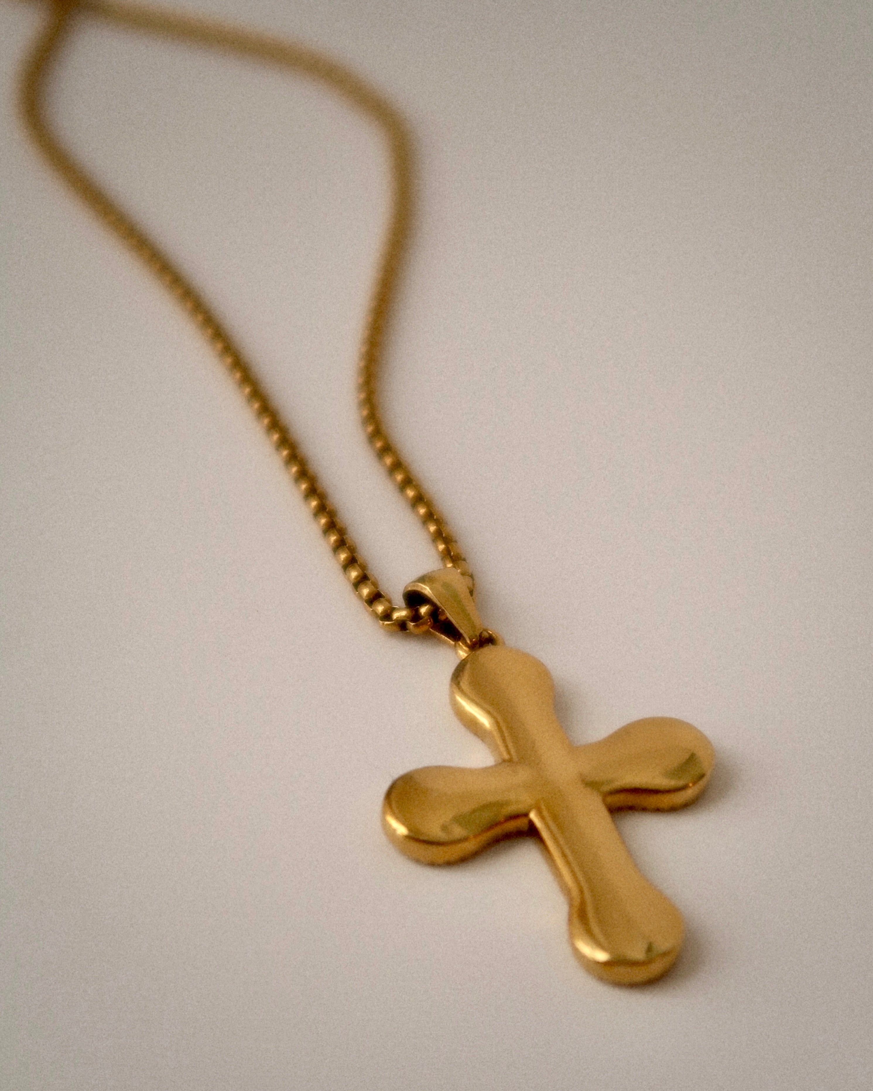 Fransica Cross Necklace