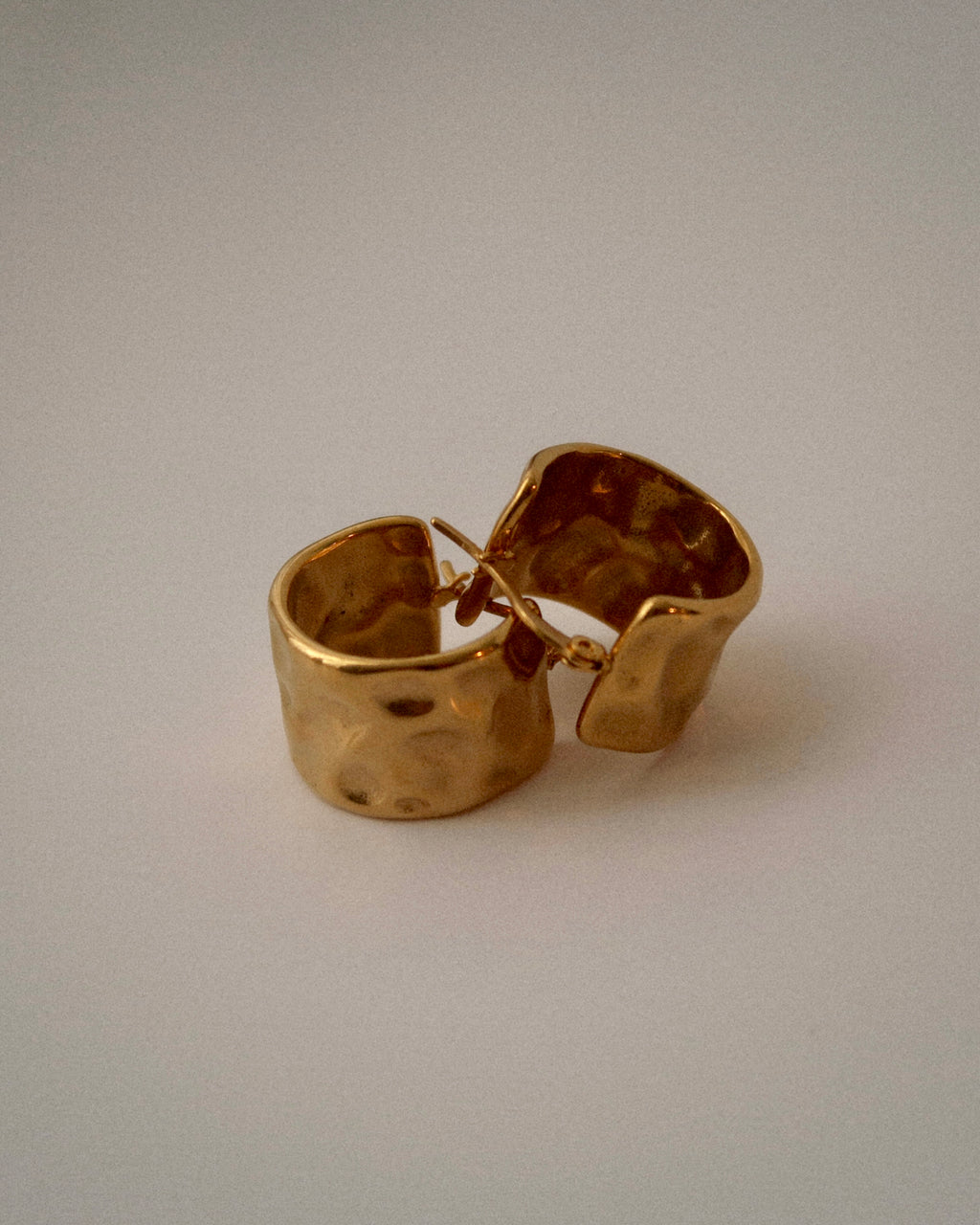 Luz Hoop Earrings